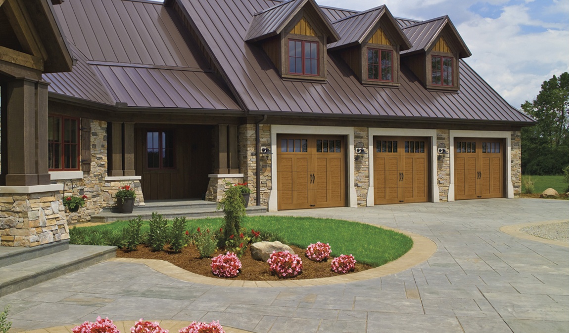 CANYON RIDGE® collection ULTRA-GRAIN® series garage doors